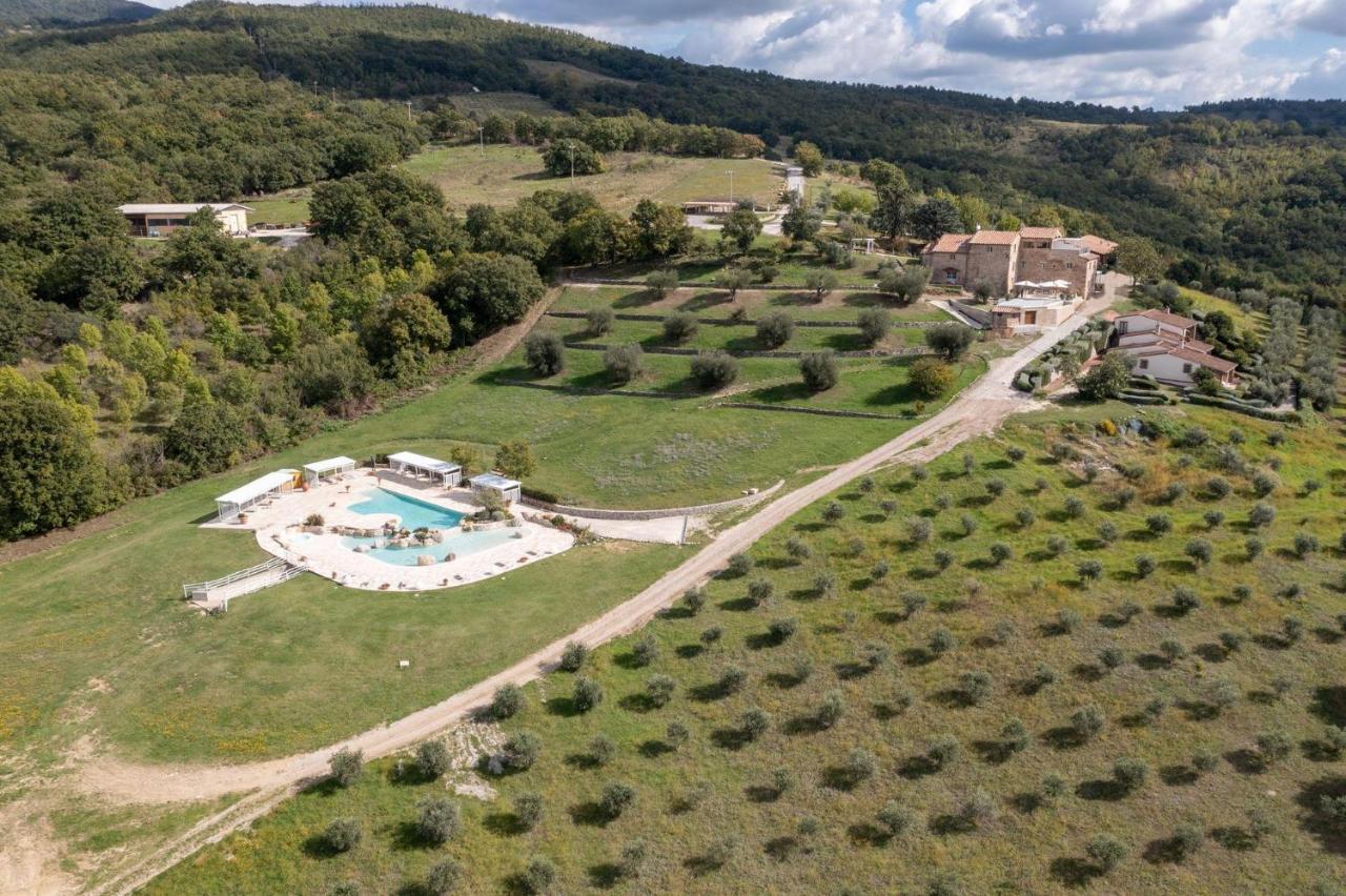 Pievania Roccalbegna Екстериор снимка
